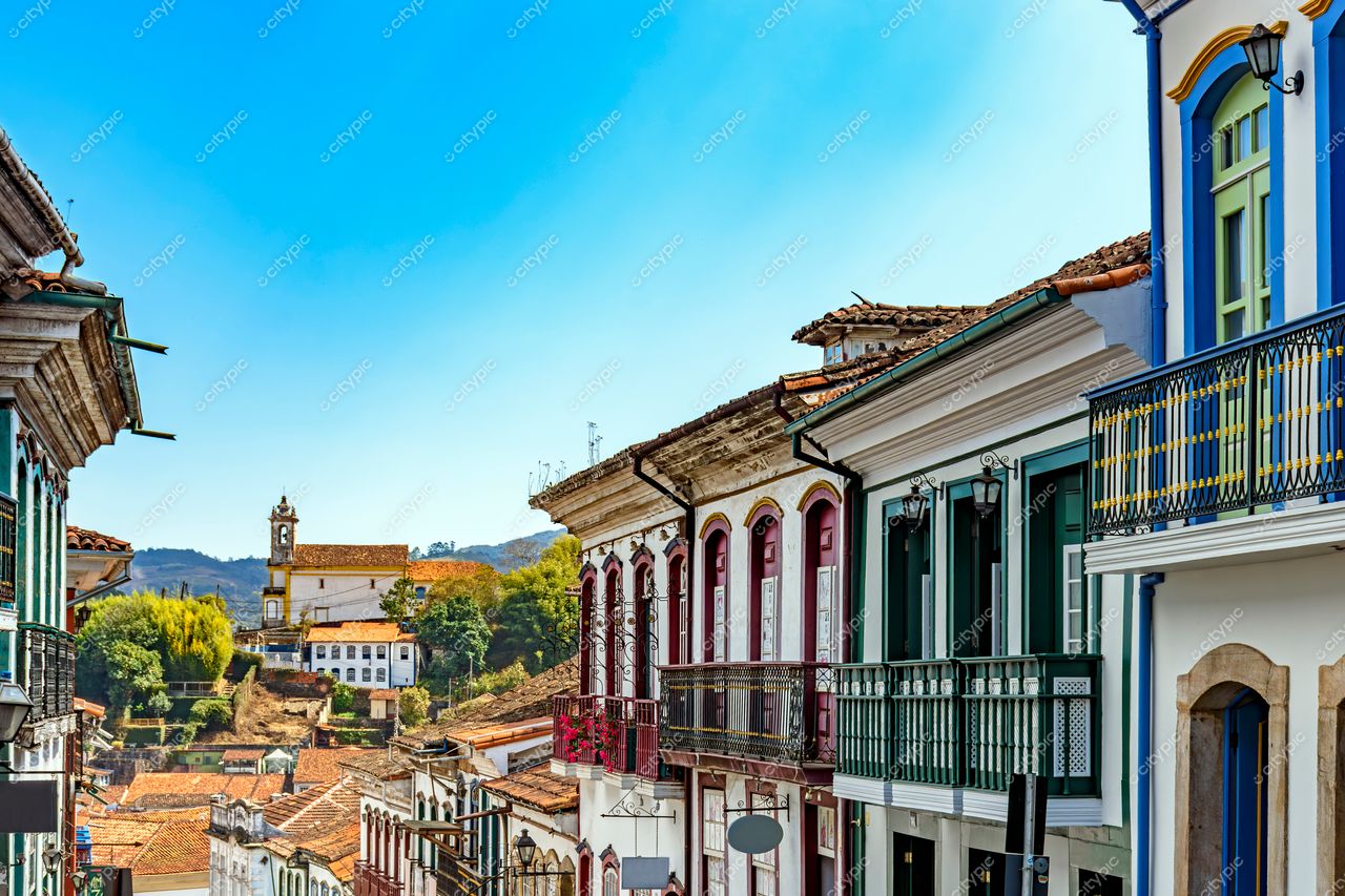 Ouro Preto, Minas Gerais: Vista pitoresca da cidade histórica e suas igrejas coloniais