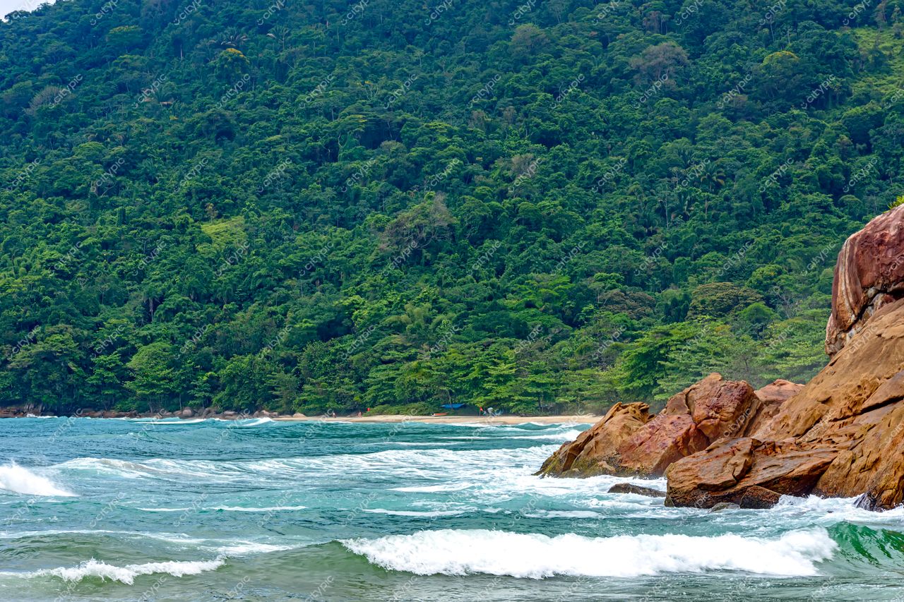 Trindade, Paraty: Beleza natural e tranquilidade costeira no Rio de Janeiro, Brasil