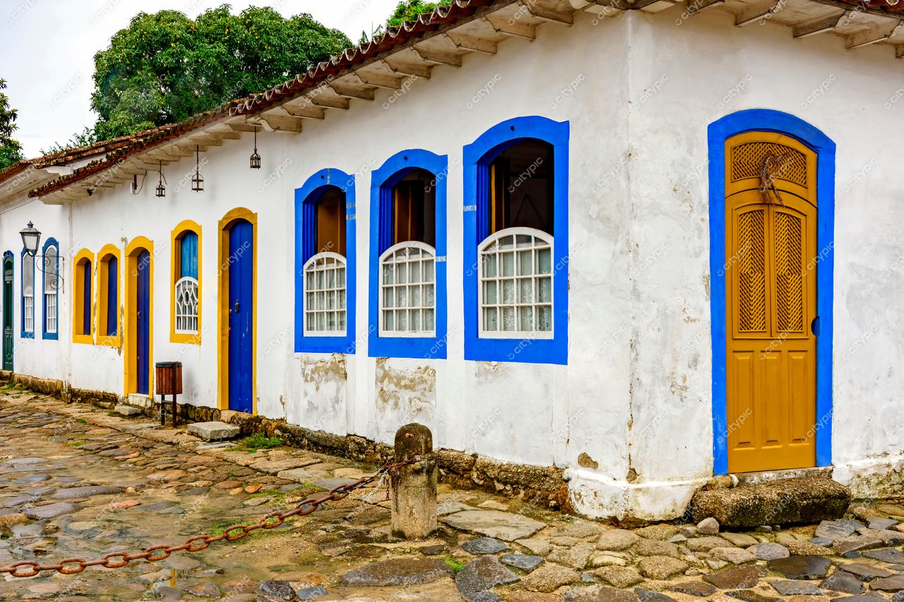 Paraty, Rio de Janeiro: Fachadas coloniais coloridas e encantadoras