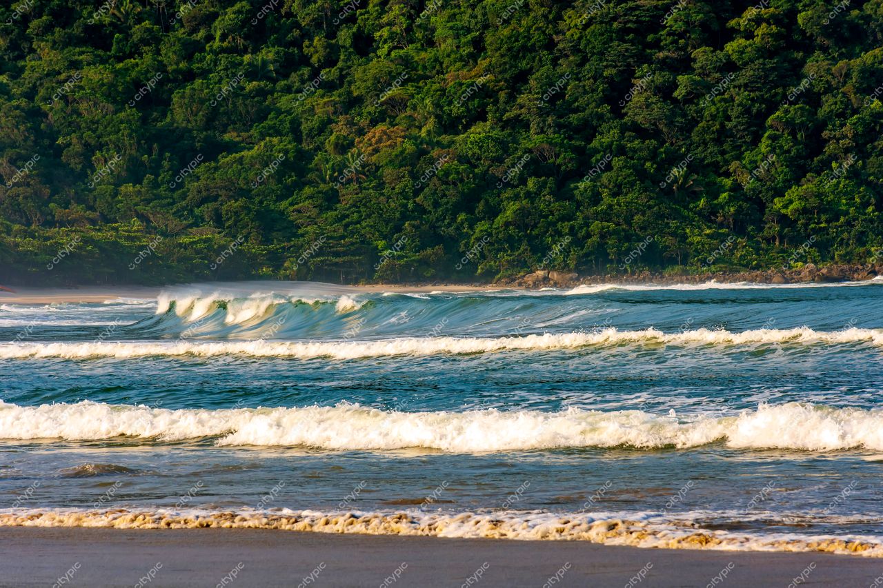 Guarujá, São Paulo: Serenidade à beira-mar