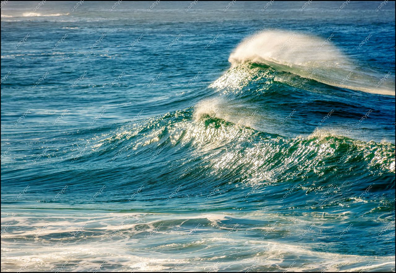 Ondas Radiantes de Ipanema: Beleza Natural em Rio de Janeiro, Brasil