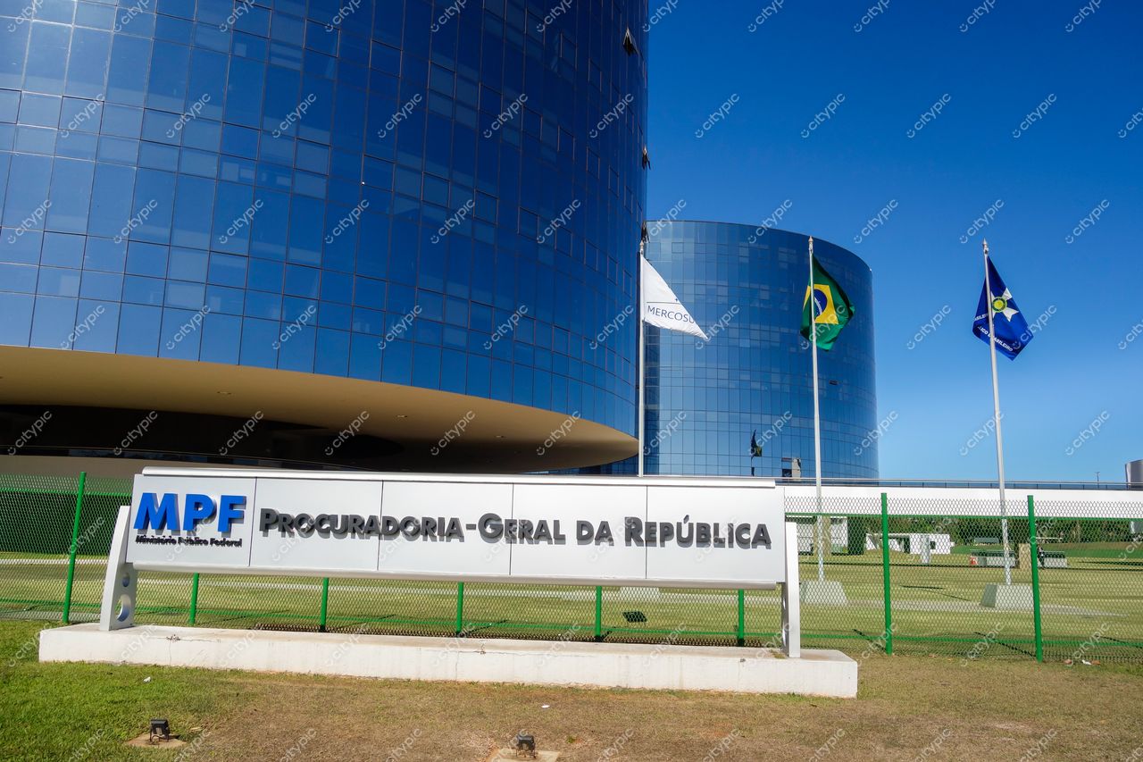Brasília, DF: Sede da Procuradoria Geral da República em meio à modernidade e imponência
