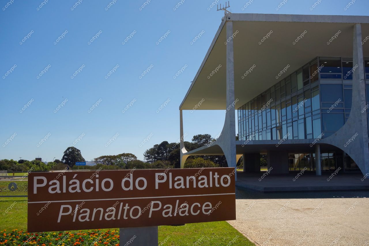 Brasília, Distrito Federal, Brasil: Palácio do Planalto – Sede da Presidência da República e ícone da arquitetura moderna