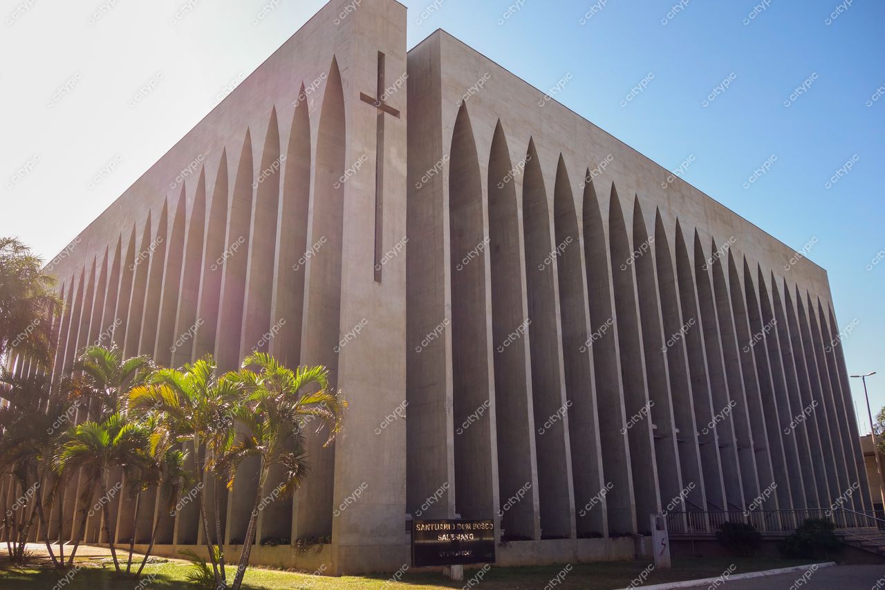 Brasília: Edifício moderno e espiritual