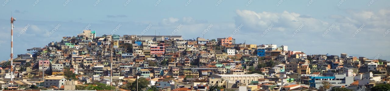 Arraial do Cabo: A vibrante comunidade colorida no morro