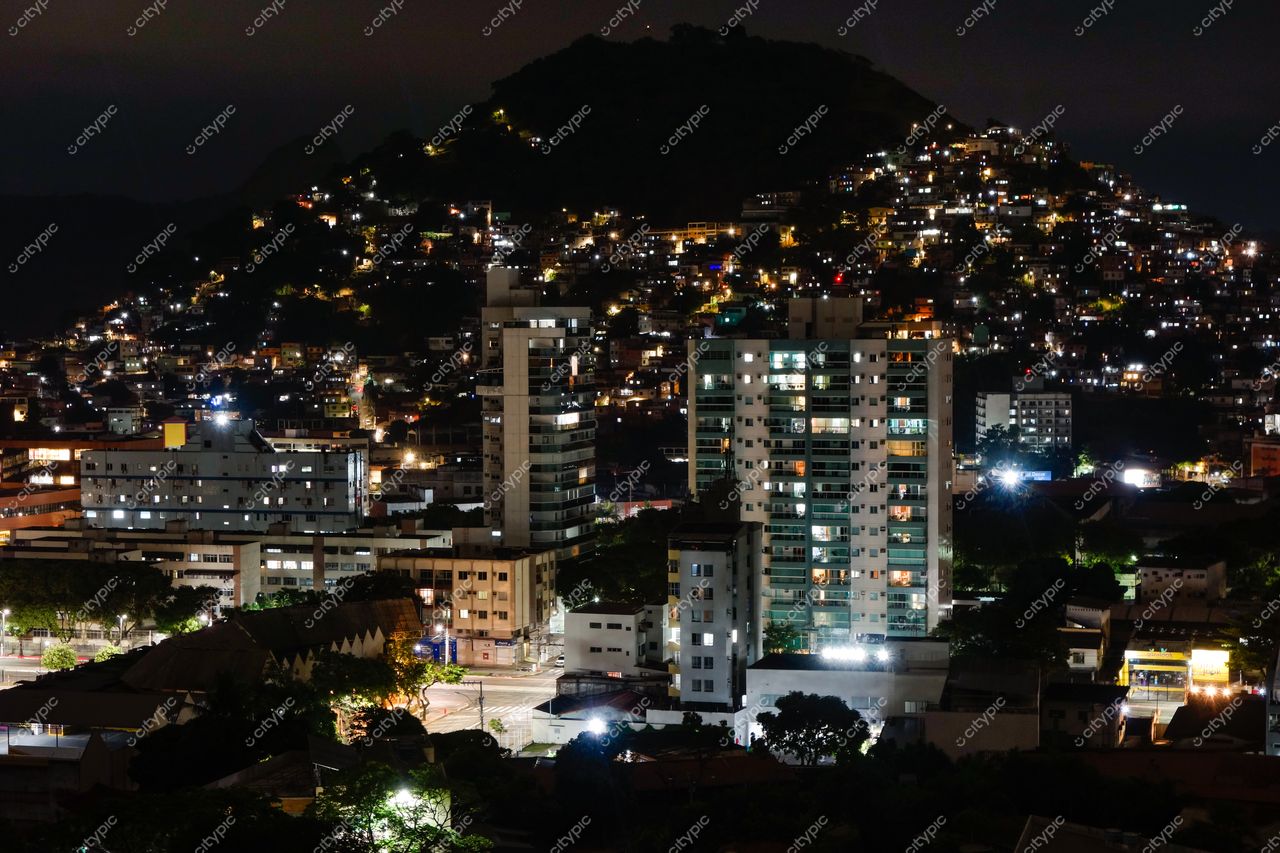 Vitória, Espírito Santo: Panorama Urbano Noturno Vibrante