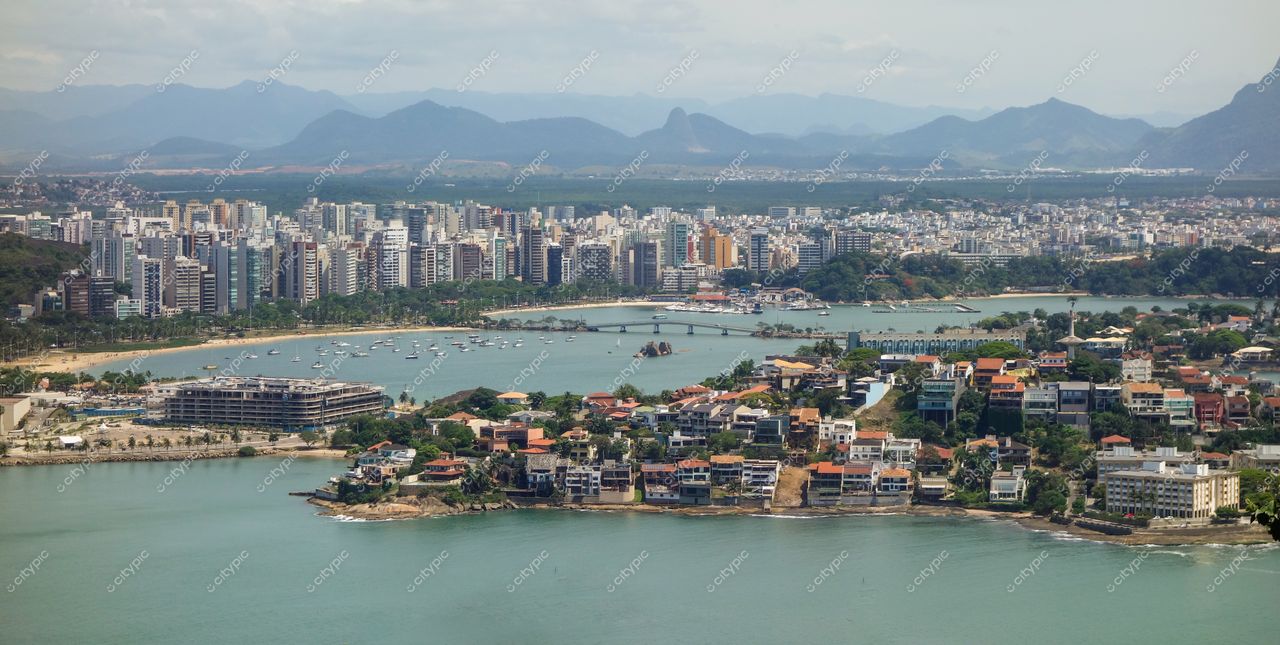 Vitória, Espírito Santo: O contraste entre urbanização e natureza na cidade brasileira