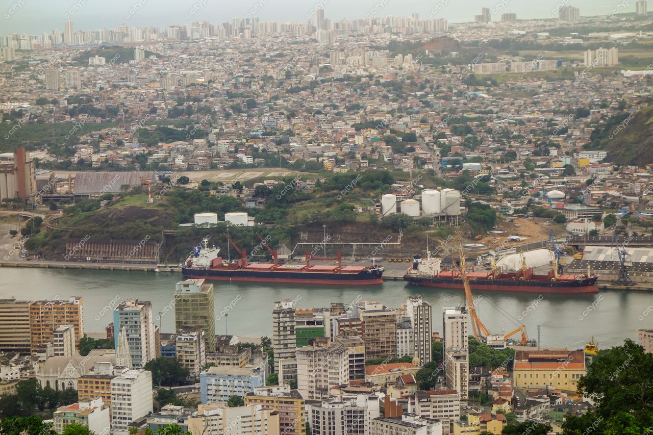 Vitória, Espírito Santo: A harmonia entre natureza e urbanização na cidade portuária