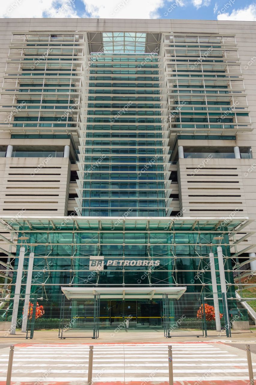 Vitória, Espírito Santo: Sede moderna e imponente da Petrobras