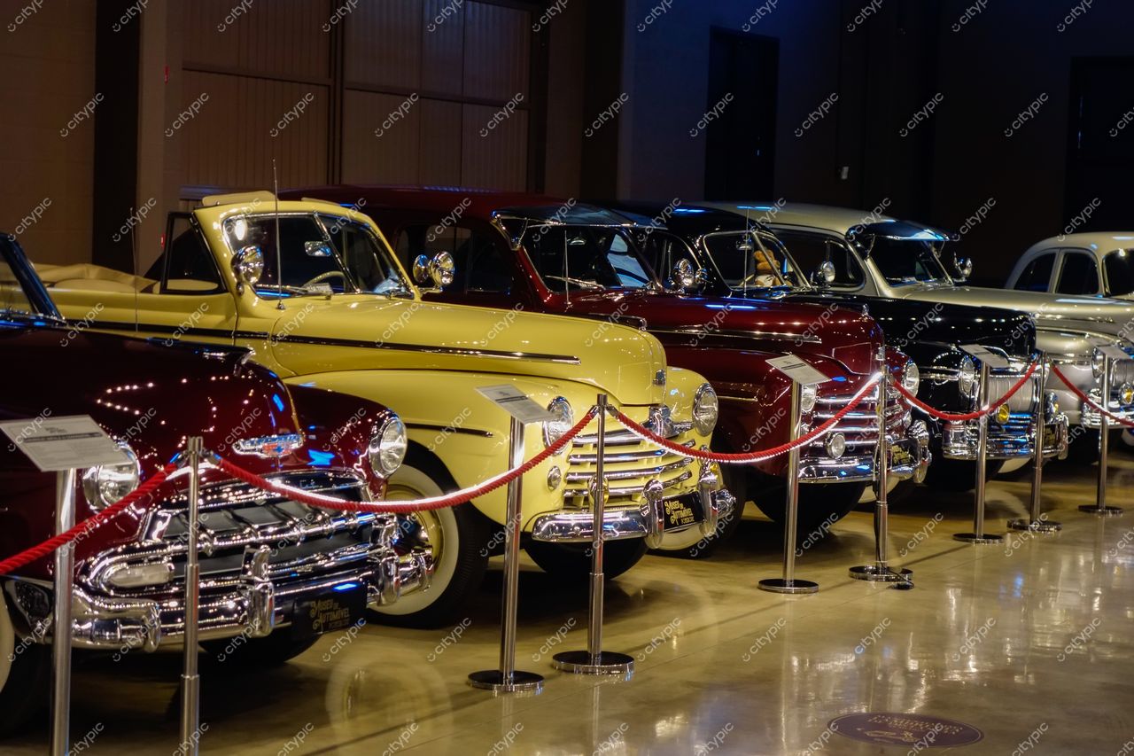 Pomerode, Santa Catarina, Brasil: Exposição de Automóveis Clássicos da Década de 1940 e 1950