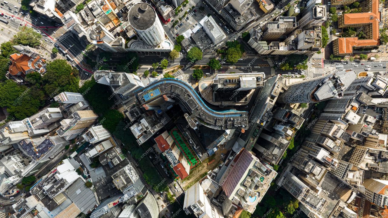 São Paulo, Brasil: Vista Aérea Panorâmica do Centro Revela a Complexidade e Vitalidade da Metrópole