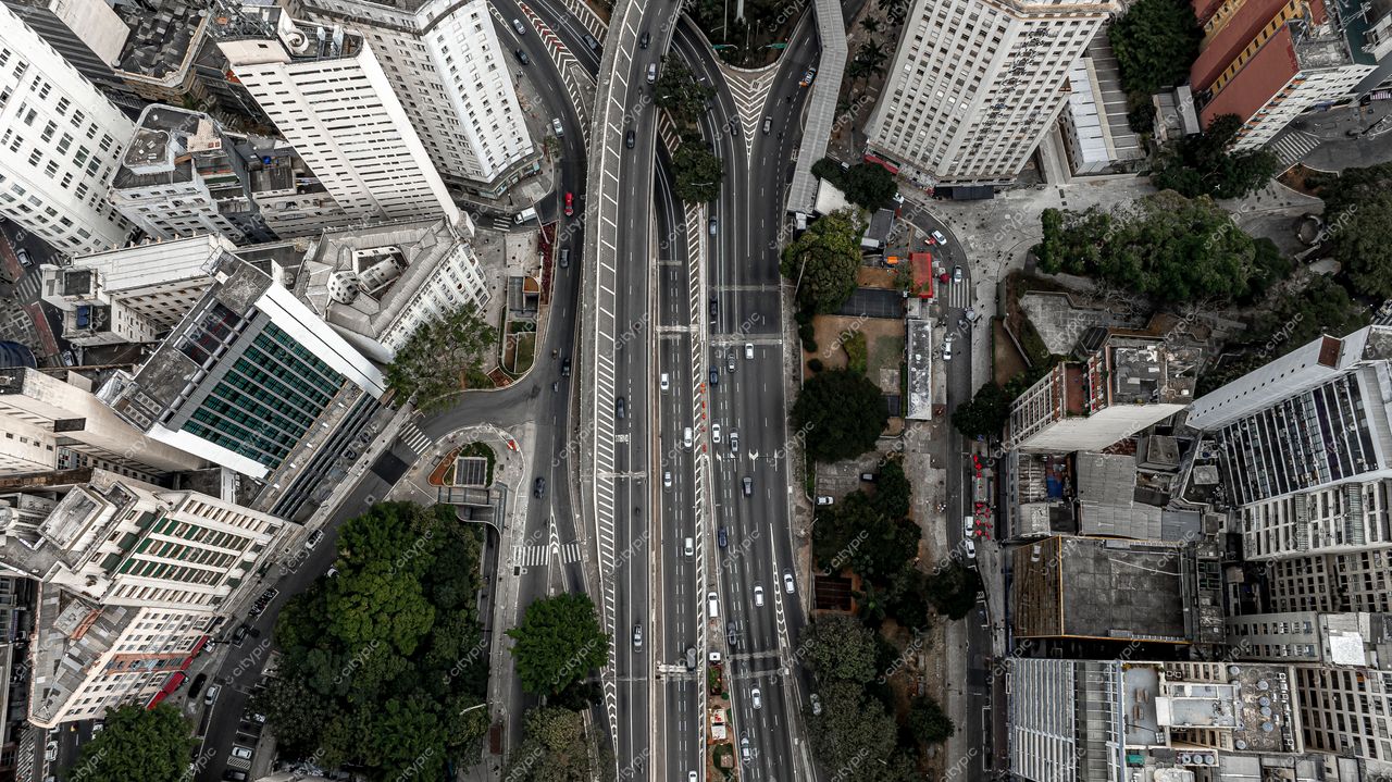 São Paulo, Brasil: A dinâmica e complexidade da metrópole paulista