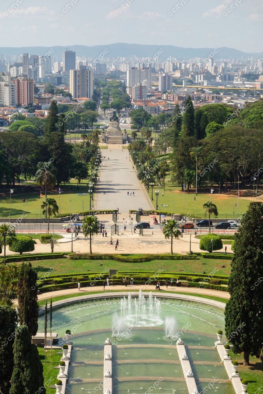 São Paulo, São Paulo, vista panorâmica de boulevard em dia ensolarado